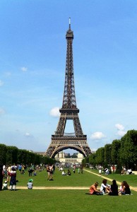 389px-Eiffel_Tower_Paris_01